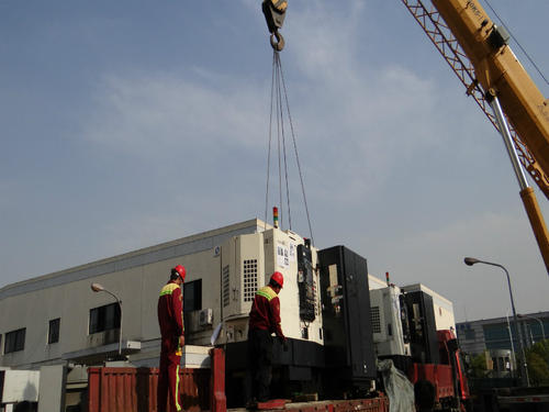 無錫設備吊裝公司告訴你怎樣避免搬運過程中的受傷問題？